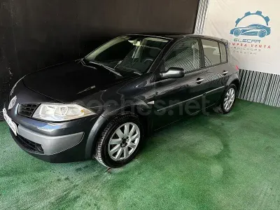 Usado Renault Mégane Dynamique 105 CV (77 kW) 2008 Negro Berlina