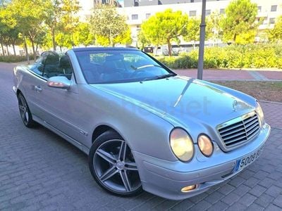 Usado Mercedes CLK320 Avantgarde 218 CV (160 kW) 2001 Gris / plata Descapotable