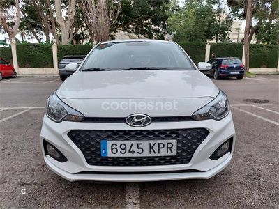 Blanco Usado 2018 Hyundai i20 Berlina | 11.000 € (Precio justo)