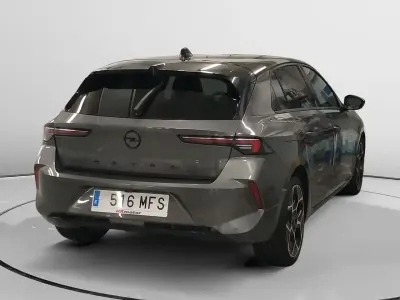 Usado Opel Astra GS Line 130 HP (95 kW) 2023 Cinzento Sedan