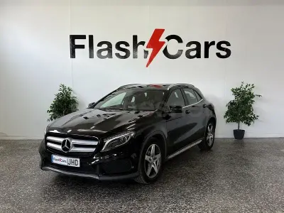 Begagnad Mercedes GLA200 Urban 136 HK (100 kW) 2015 Svart SUV