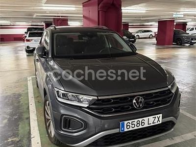 Usado VW T-Roc Life 110 CV (80 kW) 2022 Gris / plata SUV