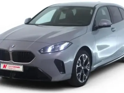Usado BMW 116 Comfort Edition 122 CV (89 kW) 2025 Gris Utilitario