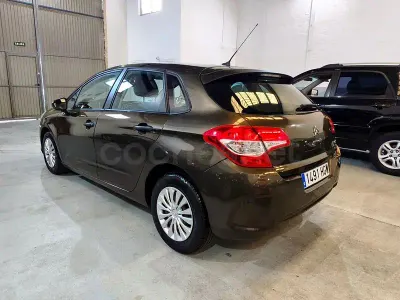 Usado Citroën C4 92 CV (67 kW) 2011 Marrón Berlina