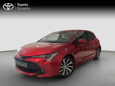Usado Toyota Corolla Style 122 CV (89 kW) 2022 Rojo Berlina