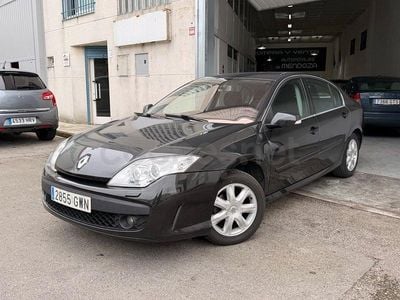 Begagnad Renault Laguna III 110 HK (80 kW) 2010 Svart Sedan
