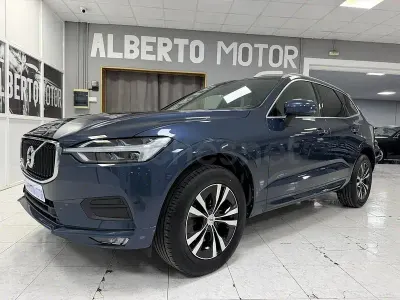 Usado Volvo XC60 Momentum 150 CV (110 kW) 2020 Azul SUV