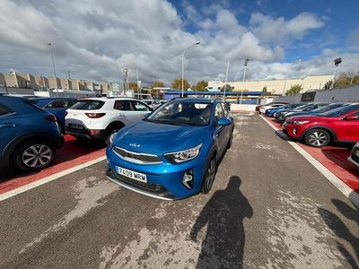 Azul Usado 2024 Kia Stonic SUV | 17.690 € (Buen precio)