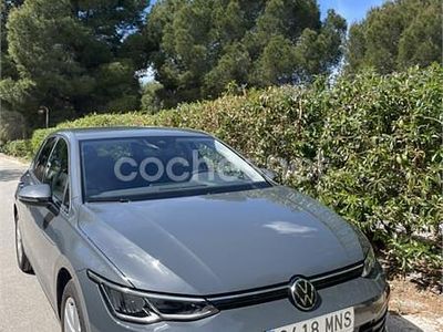 Usado VW Golf VIII Life 115 CV (84 kW) 2024 Gris / plata Berlina