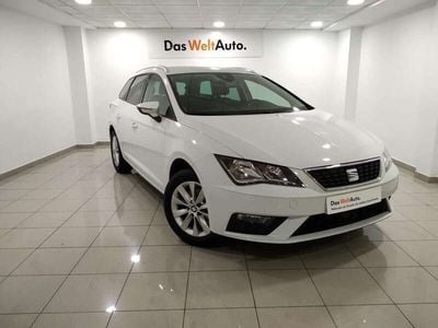 Usado Seat Leon ST Style 110 CV (80 kW) 2017 Blanco Familiar