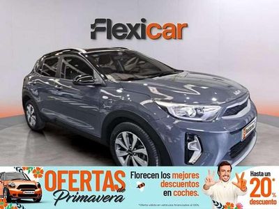 Usado Kia Stonic 84 CV (61 kW) 2022 Gris SUV