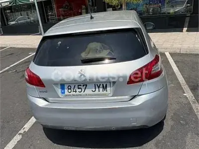 Usado Peugeot 308 Style 100 CV (73 kW) 2017 Gris / plata Berlina