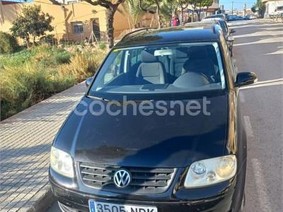 Negro Usado 2006 VW Touran Advance Monovolumen | 4500 € (Un poco caro)