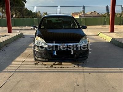 Negro Usado 2007 Opel Astra Cosmo Berlina | 2700 € (Precio justo)