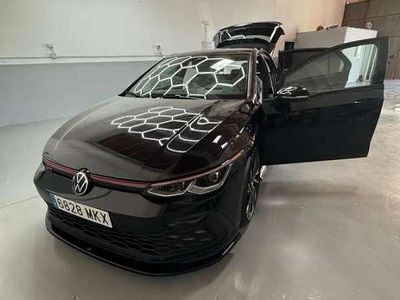 Usado VW Golf VII GTI 300 CV (220 kW) 2021 Negro Utilitario