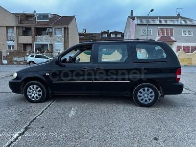 Usado Kia Carnival LX 144 CV (105 kW) 2004 Negro Monovolumen