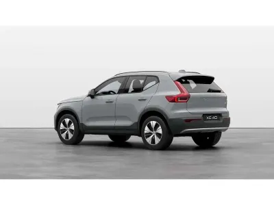 Nuevo Volvo XC40 Core 2025 Gris SUV