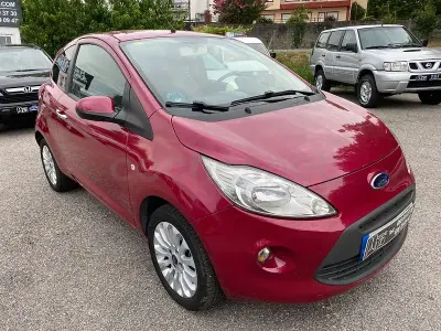 Usado Ford Ka Titanium 69 CV (50 kW) 2015 Granate Berlina