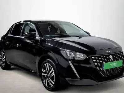 Usado Peugeot 208 Allure 100 CV (73 kW) 2023 Negro Utilitario
