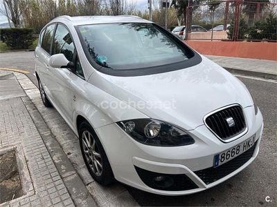 Usado Seat Altea XL Style 125 CV (91 kW) 2012 Blanco Monovolumen