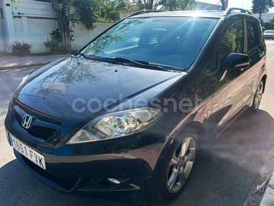 Honda FR-V