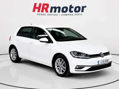 Usado VW Golf VII Advance 125 CV (91 kW) 2018 Blanco Utilitario