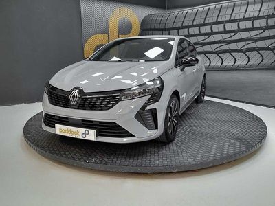 Usado Renault Clio V Techno 90 CV (66 kW) 2025 Gris / plata Berlina