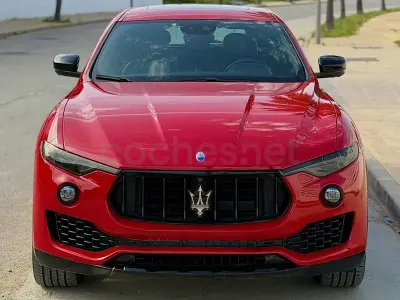 Usado Maserati Levante 275 CV (202 kW) 2018 Rojo SUV