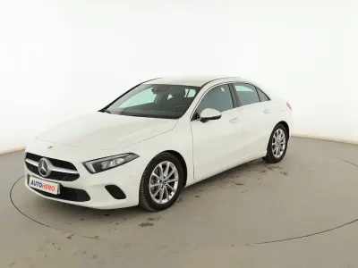 Begagnad Mercedes A200 Progressive 163 HK (119 kW) 2019 Vit Sedan