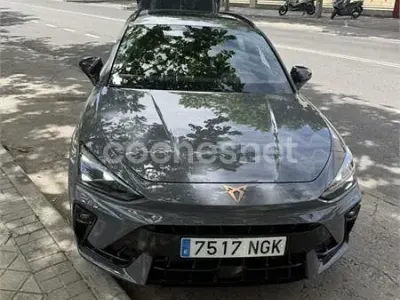 Usado Cupra Leon 204 CV (150 kW) 2025 Gris / plata Familiar