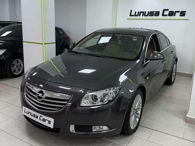Gris / plata Usado 2012 Opel Insignia Selective Berlina | 8990 €