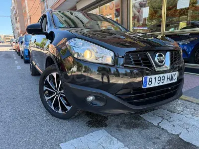 Begagnad Nissan Qashqai +2 Acenta 140 HK (102 kW) 2012 Svart SUV