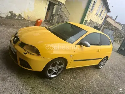 Usado Seat Ibiza FR 130 CV (95 kW) 2007 Amarillo Utilitario