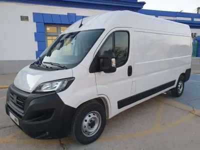 Usado Fiat Ducato 140 CV (102 kW) 2024 Blanco Van