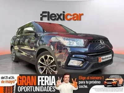 Usado SsangYong Tivoli Limited 128 CV (94 kW) 2018 Azul SUV