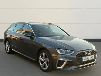 Usado Audi A4 S-Line 204 CV (150 kW) 2021 Gris / plata Familiar