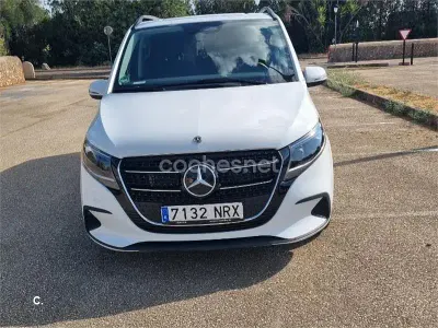 Usado Mercedes V300 Avantgarde 239 CV (175 kW) 2024 Blanco Monovolumen