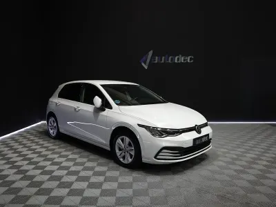 Begagnad VW Golf VII 115 HK (84 kW) 2021 Vit Halvkombi