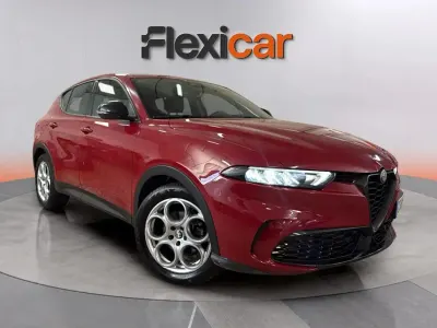 Usado Alfa Romeo Tonale Sprint 131 CV (96 kW) 2023 Granate SUV