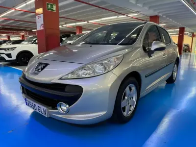Usado Peugeot 207 Sport 95 CV (69 kW) 2009 Beige Berlina