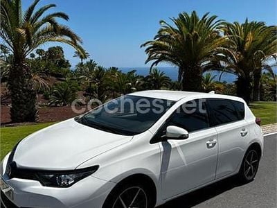 Toyota Auris Hybrid