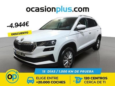 Usado Skoda Karoq Selection 115 CV (84 kW) 2024 Blanco SUV