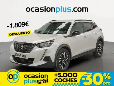 Usado Peugeot 2008 Allure 100 CV (73 kW) 2023 Blanco SUV