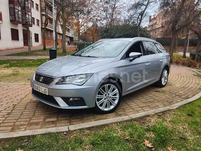 Usado Seat Leon XCELLENCE 130 CV (95 kW) 2020 Gris / plata Familiar
