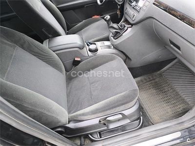 Usado Ford C-MAX Ghia 136 CV (100 kW) 2006 Negro Monovolumen