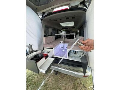 Usado Ford Tourneo Connect Trend 115 CV (84 kW) 2014 Plateado Monovolumen