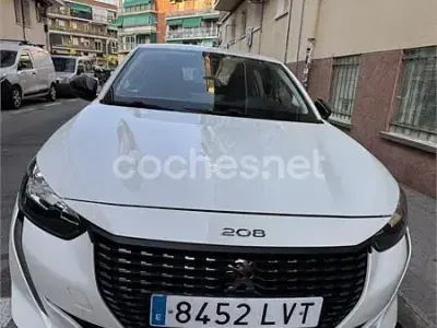 Usado Peugeot 208 Active 100 CV (73 kW) 2021 Blanco Utilitario