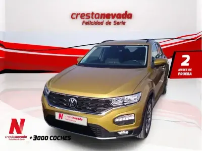 Usado VW T-Roc Advance 116 CV (85 kW) 2021 Amarillo SUV