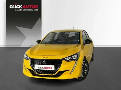 Usado Peugeot 208 Allure 100 CV (73 kW) 2022 Amarillo Utilitario