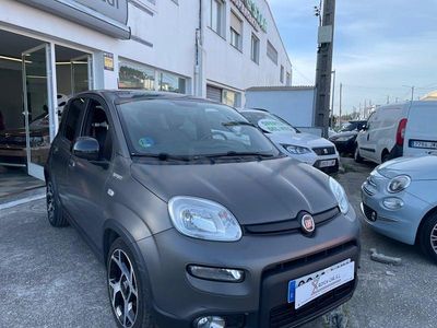 Usado Fiat Panda Sport 70 CV (51 kW) 2022 Gris / plata Utilitario